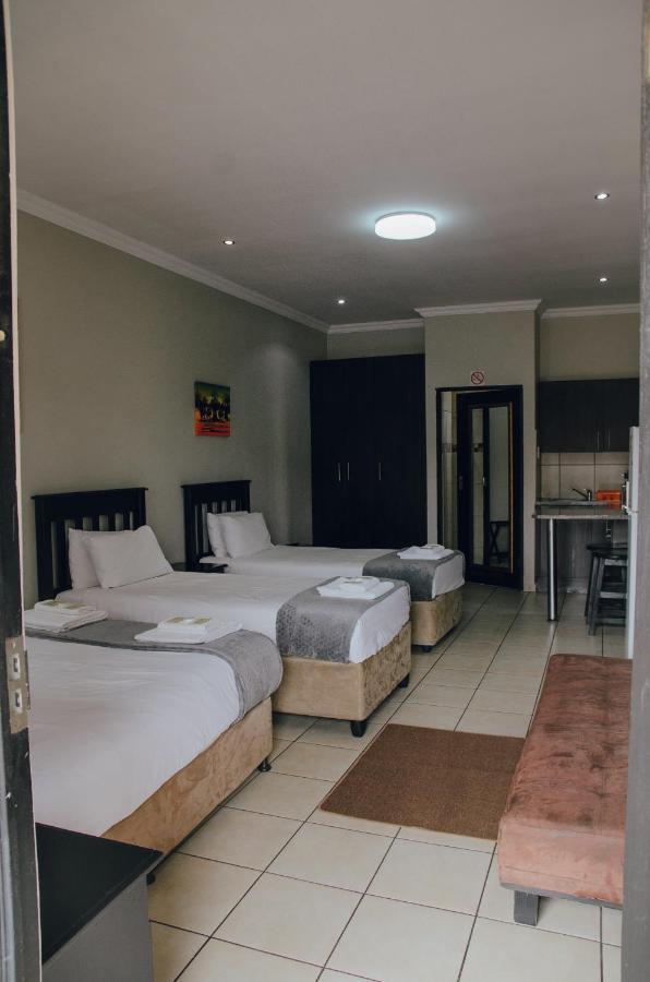 Towers Lodge Boksburg Exterior photo